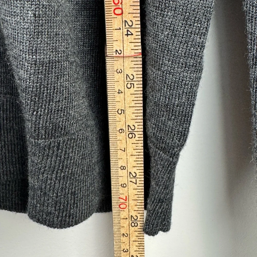 J.Crew Men Merino Wool V Neck Sweater Size Large